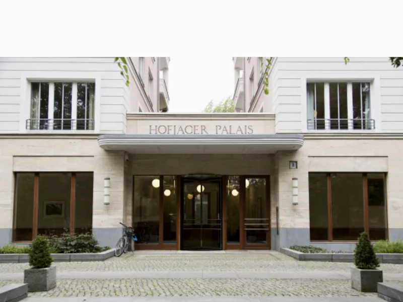 HOfJÄGER PALAIS AM DIPLOMATEN  VIERTEL — photo 1